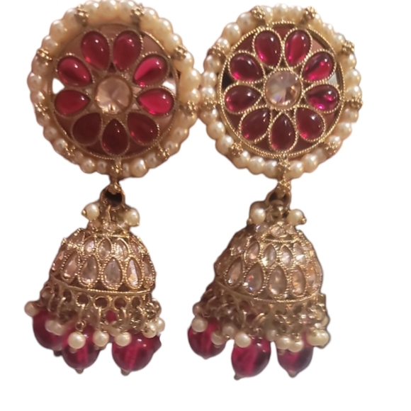 BOLLYWOOD Style pearl gold red dangle pierced rhinestone earrings - Picture 1 of 4